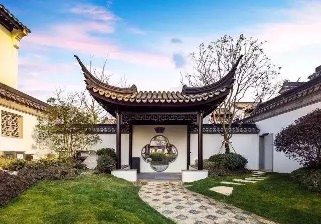 中式私家庭院設(shè)計(jì)案例展示，帶您品味雅致中國傳統(tǒng)文化