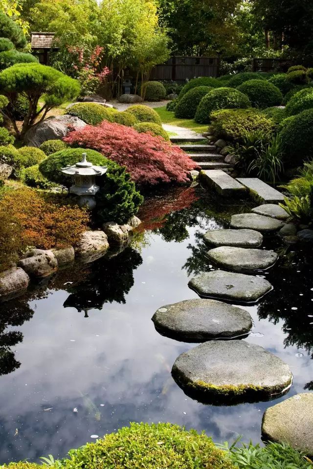 建造與心靈相通的別墅庭院，流水與原石是點(diǎn)睛之筆