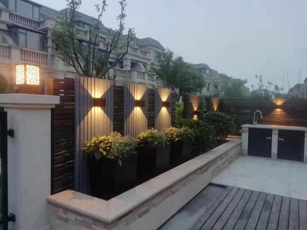 蘭亭景觀采用低壓安全電路設(shè)計(jì)，給予客戶滿滿的安全感